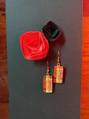 BRIGHT FLORAL GLASS EARRING BRIGHT FLORAL GLASS EARRING