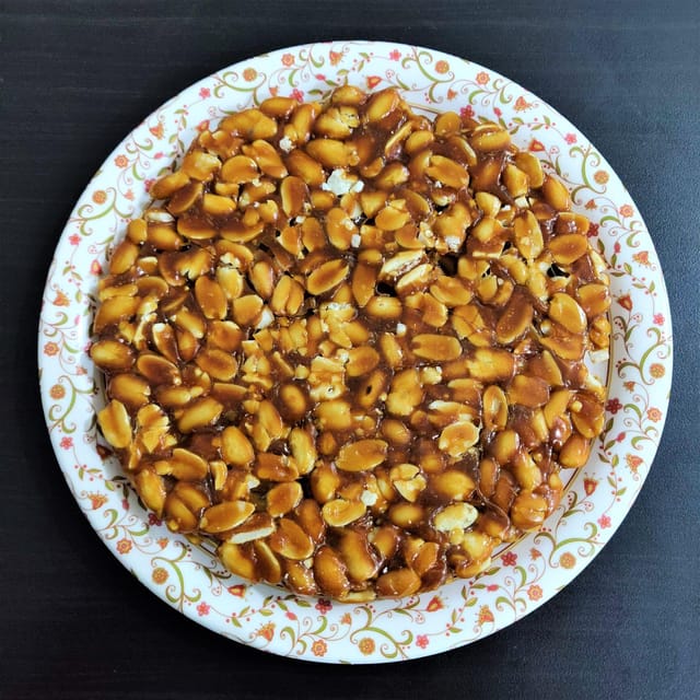 Moongfali (Peanut) Gajak | Mungfali Gazak Patti | Made of Roasted Peanuts, Jaggery and Desi Ghee | Healthy Indian Snacks | Manohar Lal Daulat Ram