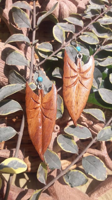 unique wooden earring(anthurium leaves)