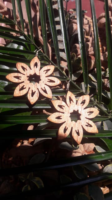 unique wooden earring(8 petals flower)