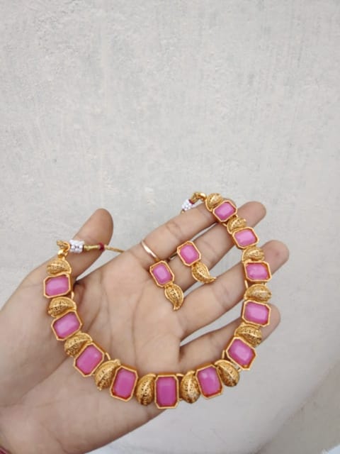 Baby pink mango necklace