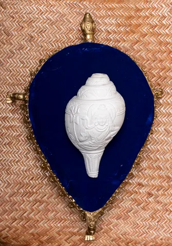 Conch Shell Engraved Mahadev With Dokra Stand