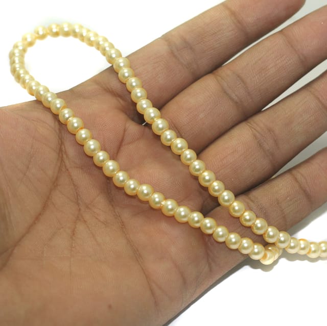 Ivory Glass pearl necklace with pendant