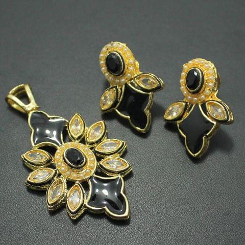 Black Kundan Pendant and Earrings Set, Size-5x3cm