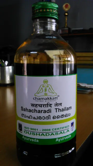 Chamakkatt Herbal Sahacharadi Thailam (1Ltr)