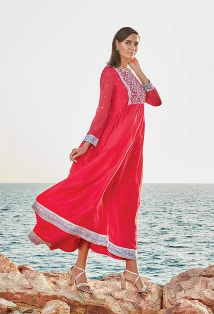 Pink Round Neck Gathered Dress Pink Round Neck Gathered Dress