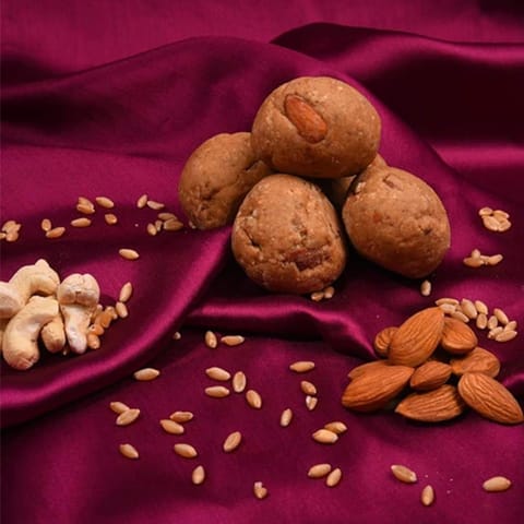 Motias Punjabi Pinni Wheat Nutlads with Jaggery