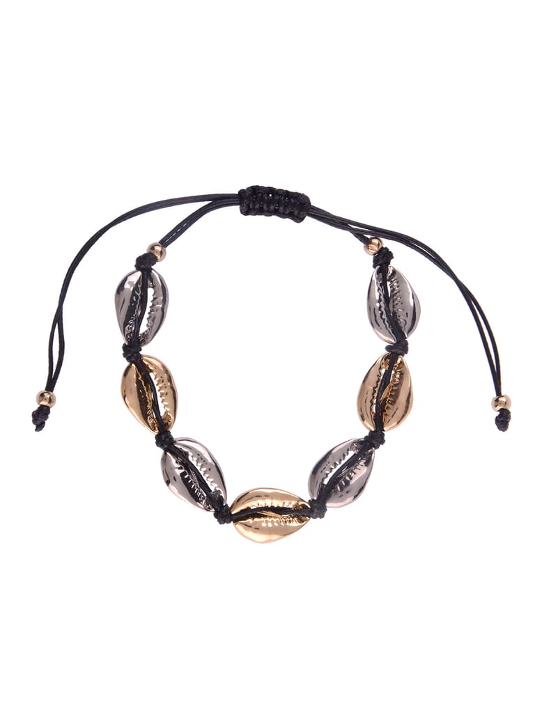 Handmade Shell Bracelet in Black color - S31119