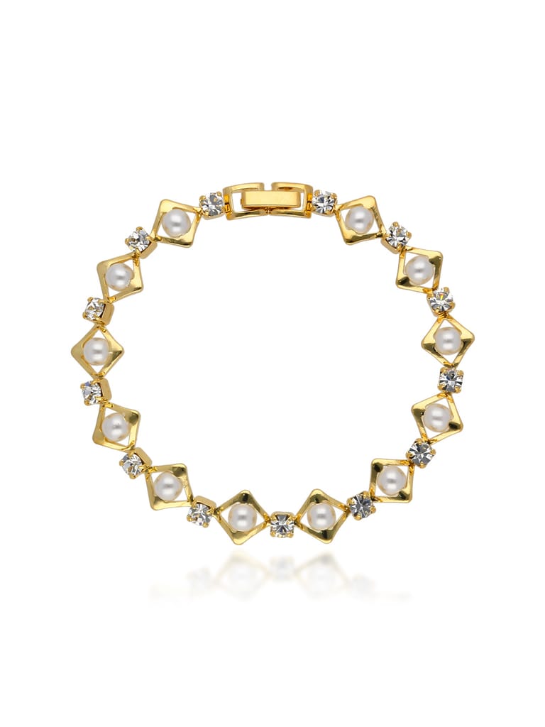 Pearls Loose / Link Bracelet in Gold finish - CNB25449