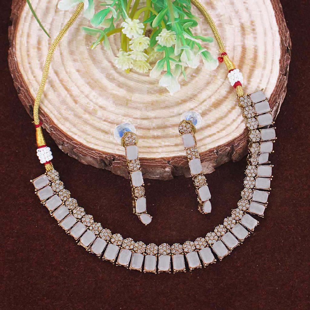 Reverse AD Necklace Set in Mehendi finish - SPA9186