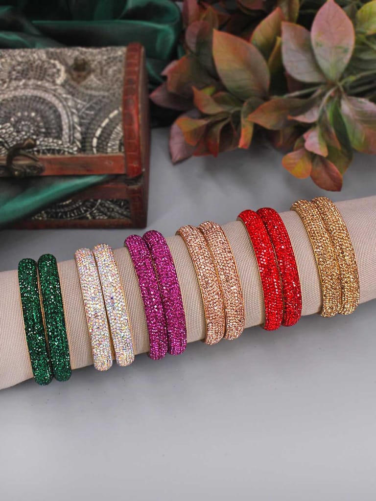Traditional Bangles in Gold finish - CNB31164