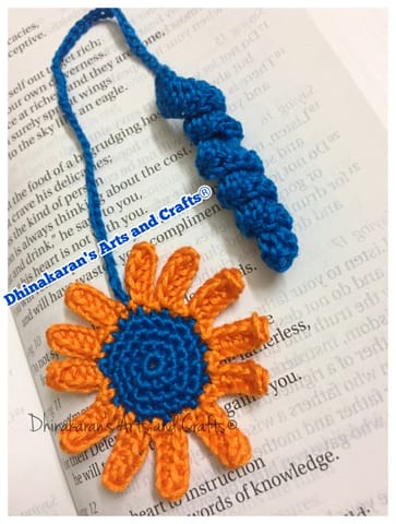 Crochet Daisy Bookmark-