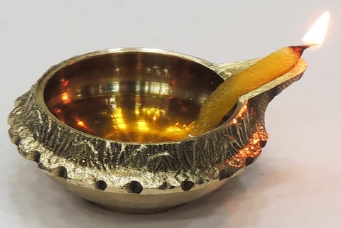 Brass Table Decor Oil Lamp Kuber Deepak  (MOQ-  6 Pcs.) - 3*2.5*1.2 inch (Z140 D)