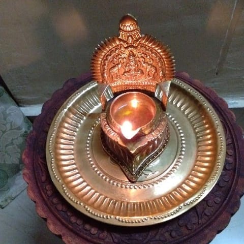 Kamakshi Deepak No. 30 - 3.1*3.1*5.4 inch (Z392 G) (MOQ- 4 Pcs)