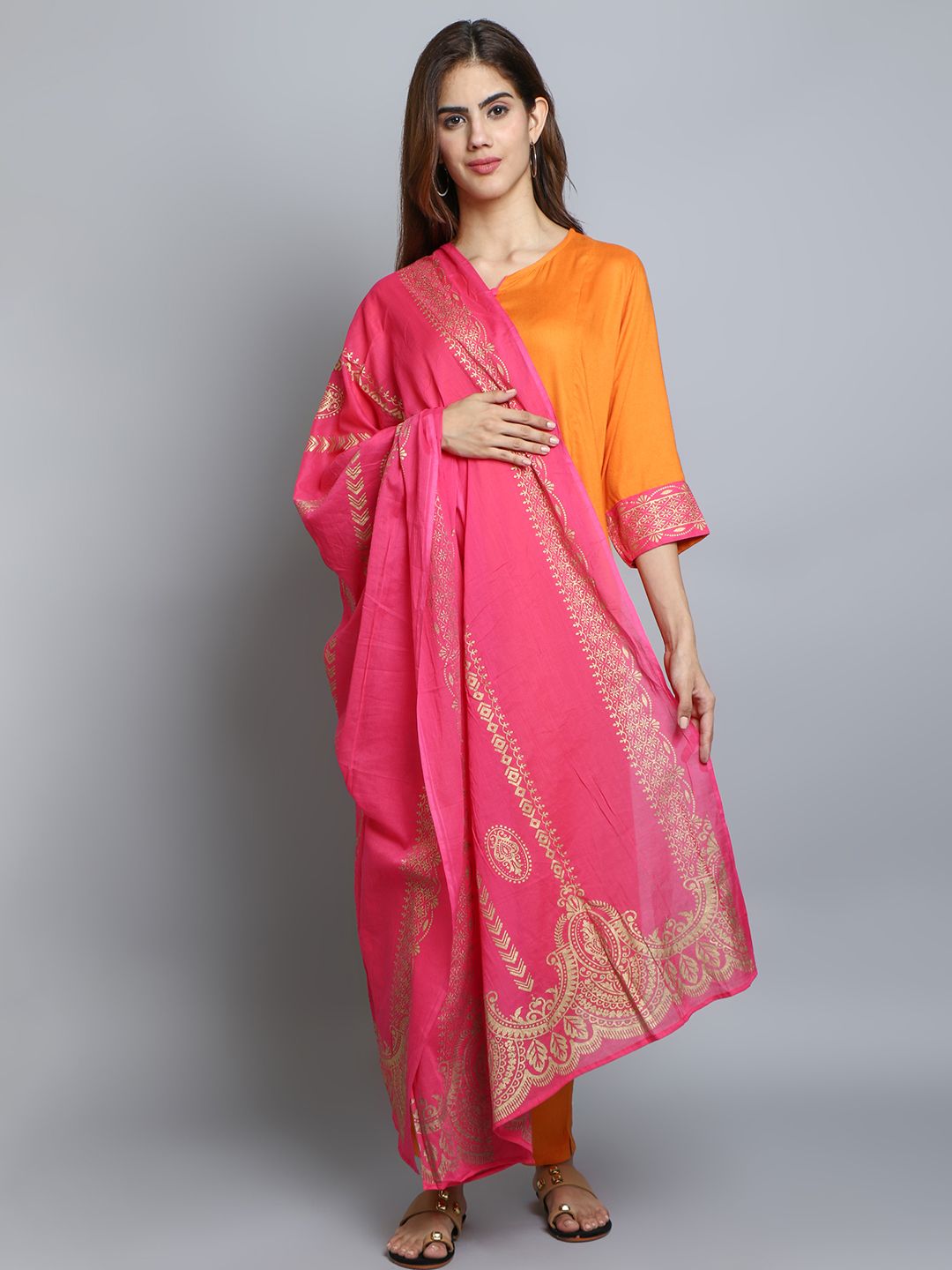 Solid Kurta Trouser With Dupatta Front